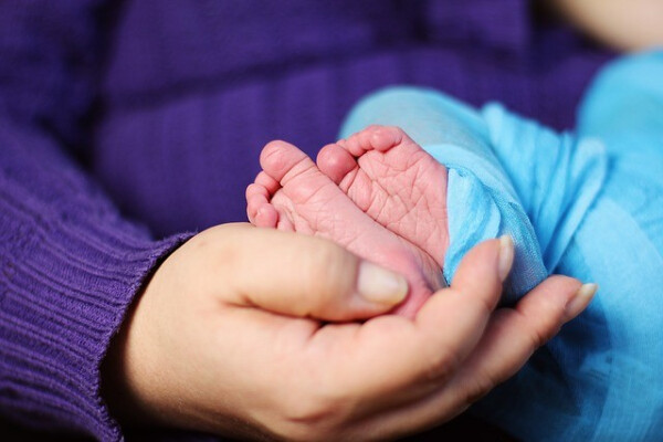 新生儿保险怎么买合适 投保技巧分享